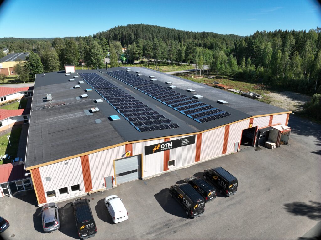 Solcellsanläggning på OTM Energis lagerfastighet i Holsbybrunn.