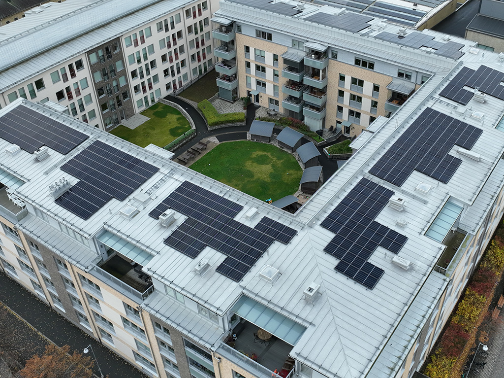 Solceller på taket på BRF Torget i Jönköping