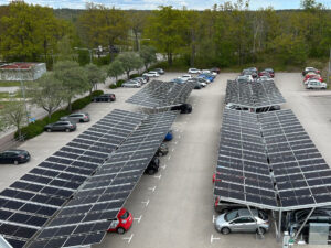 Solceller på parkeringen vid Oskarshamns sjukhus