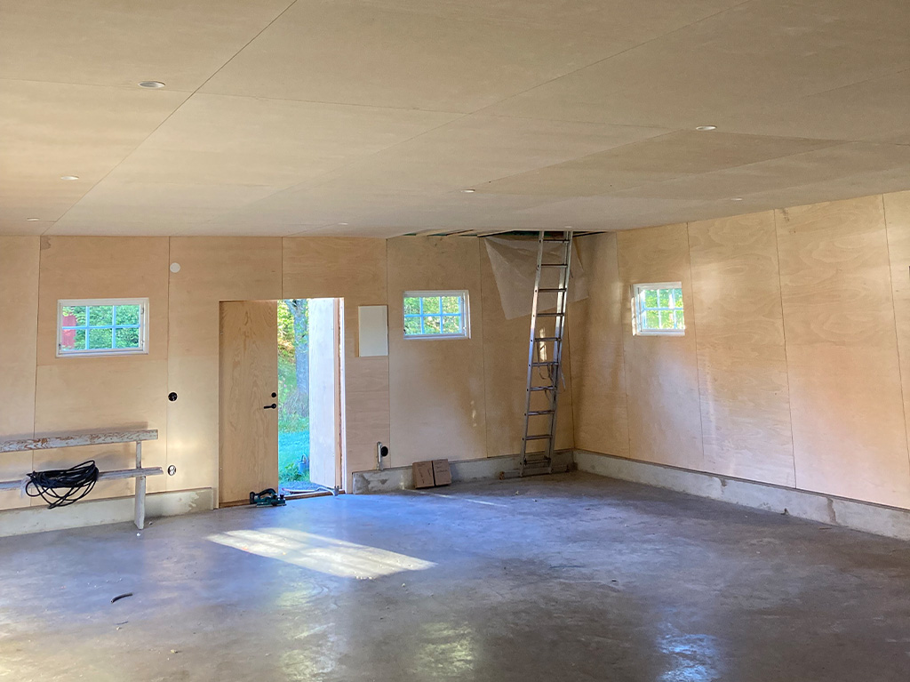 Före-bild på utrymme inför badrumsbyggnation